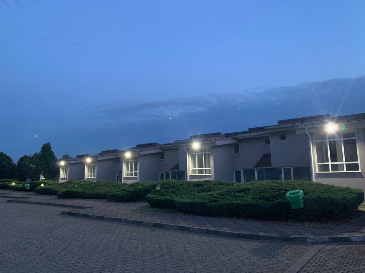 Riviera By Queens Hotel And Resort Gura Văii Exteriér fotografie